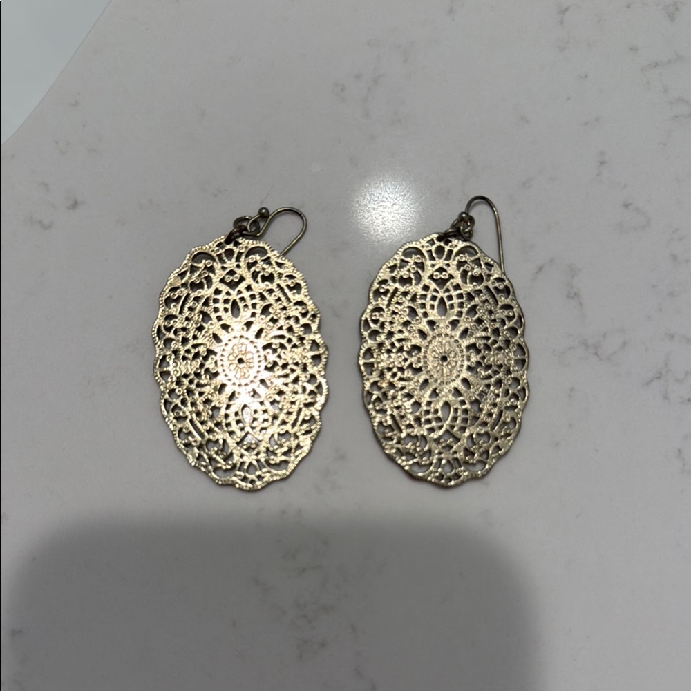 Kendra Scott Gold Lace Earrings